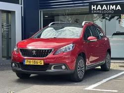 Rood Gebruikt 2017 Peugeot 2008 SUV | € 11.945 (Eerlijke prijs)