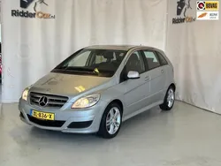 Grijs Gebruikt 2009 Mercedes B200 MPV | € 6.399 (Eerlijke prijs)
