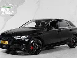 Zwart Gebruikt 2021 Audi A3 Sportback S-Line Hatchback | € 26.495 (Eerlijke prijs)