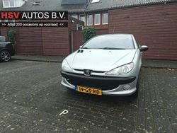 Grijs, metallic lak Gebruikt 2001 Peugeot 206 CC Cabriolet | € 1.650 (Eerlijke prijs)