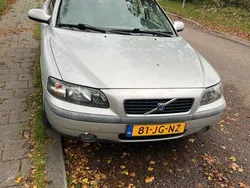 Grijs Gebruikt 2002 Volvo S60 Sedan | € 1.150 (Goede deal)