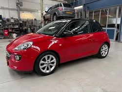 Rood Gebruikt 2016 Opel Adam Unlimited Hatchback | € 10.450 (Goede deal)