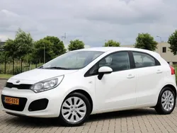 Wit Gebruikt 2012 Kia Rio 2 Hatchback | € 6.499 (Eerlijke prijs)