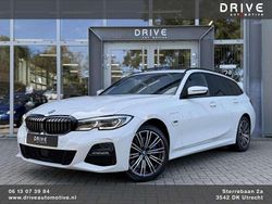 Wit Gebruikt 2022 BMW 330e M Sport Stationwagen | € 29.900 (Super prijs)