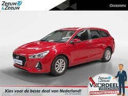 Scarlet red pearl (pr2) Gebruikt 2018 Hyundai i30 Comfort Stationwagen | € 14.450 (Eerlijke prijs)