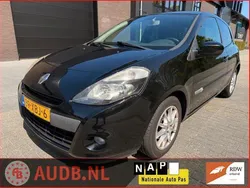 Zwart Gebruikt 2012 Renault Clio IV Collection Hatchback | € 2.450 (Eerlijke prijs)