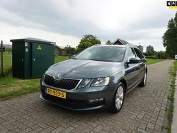 Grijs Gebruikt 2018 Skoda Octavia Business Line Stationwagen | € 8.450 (Eerlijke prijs)