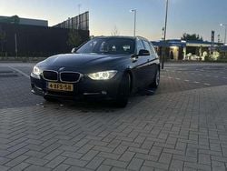 Blauw Gebruikt 2014 BMW 316 Executive Stationwagen | € 10.500 (Goede deal)