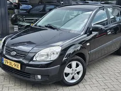 Zwart Gebruikt 2007 Kia Rio Hatchback | € 990 (Super prijs)