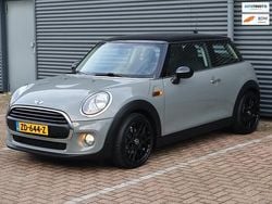 Grijs Gebruikt 2016 Mini ONE Business Hatchback | € 13.299 (Eerlijke prijs)