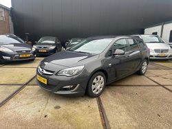 Grijs Gebruikt 2013 Opel Astra Design Edition Stationwagen | € 4.750 (Goede deal)