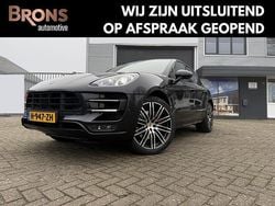 Zwart Gebruikt 2015 Porsche Macan Turbo SUV | € 32.445 (Super prijs)