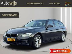 Zwart Gebruikt 2017 BMW 318 Executive Stationwagen | € 11.890 (Goede deal)