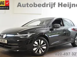 Zwart Gebruikt 2024 VW Golf VIII Life Hatchback | € 27.745 (Goede deal)