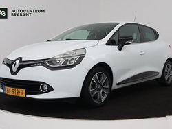 Wit Gebruikt 2015 Renault Clio IV Night&Day Hatchback | € 7.945 (Eerlijke prijs)