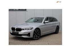 Grijs Gebruikt 2020 BMW 530 Executive Stationwagen | € 29.450 (Eerlijke prijs)
