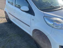 Wit Gebruikt 2010 Peugeot 107 Hatchback | € 2.250 (Eerlijke prijs)