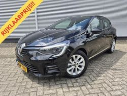 Zwart, metallic lak Gebruikt 2021 Renault Clio V Intens Hatchback | € 17.888 (Super prijs)