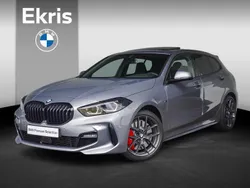Grijs Gebruikt 2024 BMW 118 Comfort Edition Hatchback | € 38.395 (Eerlijke prijs)