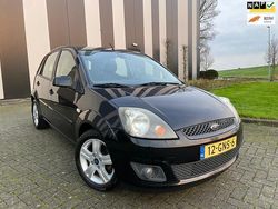 Zwart Gebruikt 2008 Ford Fiesta Futura Hatchback | € 1.950 (Eerlijke prijs)