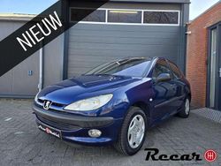 Blauw Gebruikt 2001 Peugeot 206 Hatchback | € 1.499 (Iets duurder)