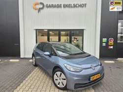 Blauw Gebruikt 2022 VW ID.3 Pure Hatchback | € 19.990 (Eerlijke prijs)