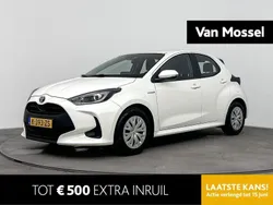 Wit Gebruikt 2021 Toyota Yaris Active Hatchback | € 19.740 (Eerlijke prijs)
