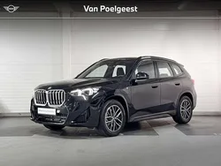 Saphirschwarz metallic (475) (zwart metallic) Gebruikt 2025 BMW X1 M Sport SUV | € 61.900 (Duur)