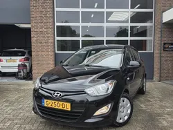 Zwart Gebruikt 2013 Hyundai i20 Hatchback | € 5.295 (Eerlijke prijs)