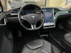 Grijs Gebruikt 2015 Tesla Model S Sedan | € 21.995 (Eerlijke prijs)