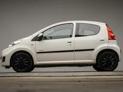 Wit Gebruikt 2011 Peugeot 107 Sport Hatchback | € 3.945 (Eerlijke prijs)