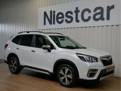 Wit, metallic lak Gebruikt 2021 Subaru Forester Premium SUV | € 42.950 (Iets duurder)