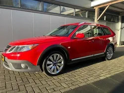 Rood, andere lak Gebruikt 2010 Saab 9-3X Stationwagen | € 27.500