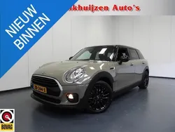 Grijs, metallic lak Gebruikt 2019 Mini Cooper Clubman Business Stationwagen | € 17.945 (Eerlijke prijs)