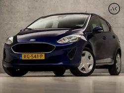 Blauw Gebruikt 2017 Ford Fiesta Trend Hatchback | € 7.445 (Eerlijke prijs)