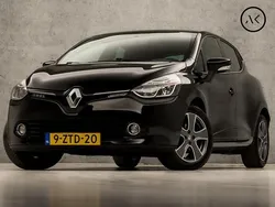 Zwart Gebruikt 2015 Renault Clio IV Night&Day Hatchback | € 8.745 (Eerlijke prijs)