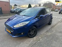 Blauw Gebruikt 2014 Ford Fiesta Titanium Hatchback | € 6.999 (Eerlijke prijs)
