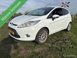 Wit Gebruikt 2009 Ford Fiesta Titanium Hatchback | € 1.699