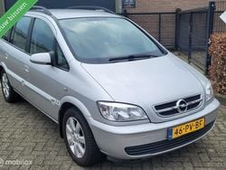 Grijs Gebruikt 2004 Opel Zafira Design Edition MPV | € 1.990 (Eerlijke prijs)