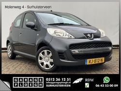 Grijs (metallic) Gebruikt 2009 Peugeot 107 Hatchback | € 2.900 (Eerlijke prijs)