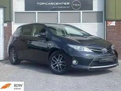 Zwart Gebruikt 2014 Toyota Auris Hybrid Hatchback | € 9.499 (Goede deal)