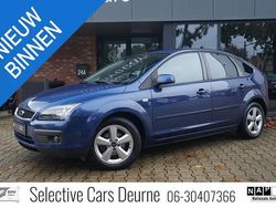 Blauw Gebruikt 2008 Ford Focus Ambiente Hatchback | € 3.250 (Eerlijke prijs)