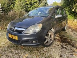 Grijs Gebruikt 2007 Opel Zafira MPV | € 1.199 (Goede deal)