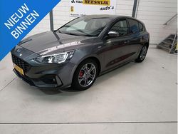 Grijs Gebruikt 2020 Ford Focus Business Edition Hatchback | € 17.750 (Goede deal)