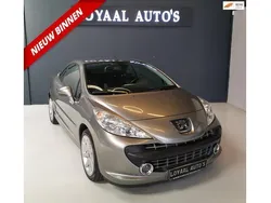 Grijs, metallic lak Gebruikt 2008 Peugeot 207 CC Roland Garros Cabriolet | € 4.999 (Eerlijke prijs)