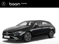 Zwart, metallic lak Nieuw 2024 Mercedes CLA180 Shooting Brake Edition Stationwagen | € 45.391 (Super prijs)