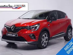 Rood, metallic lak Gebruikt 2024 Renault Captur Iconic SUV | € 27.866 (Eerlijke prijs)