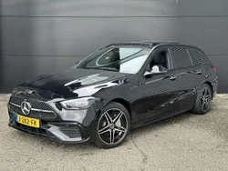 Zwart Gebruikt 2024 Mercedes C300e Premium Stationwagen | € 52.950