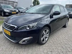 Blauw, metallic lak Gebruikt 2014 Peugeot 308 Stationwagen | € 3.750 (Goede deal)
