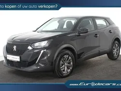 Zwart Gebruikt 2021 Peugeot 2008 Active SUV | € 16.850 (Goede deal)